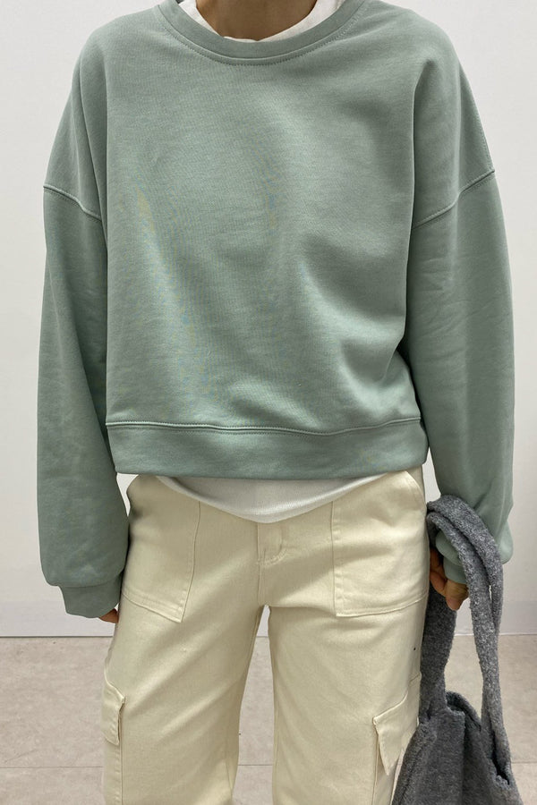 Essential Crop Sweatshirt