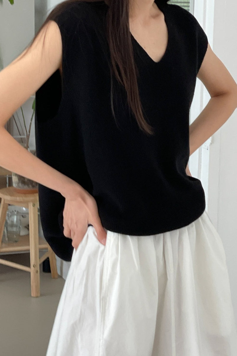 V-neck Knit Vest