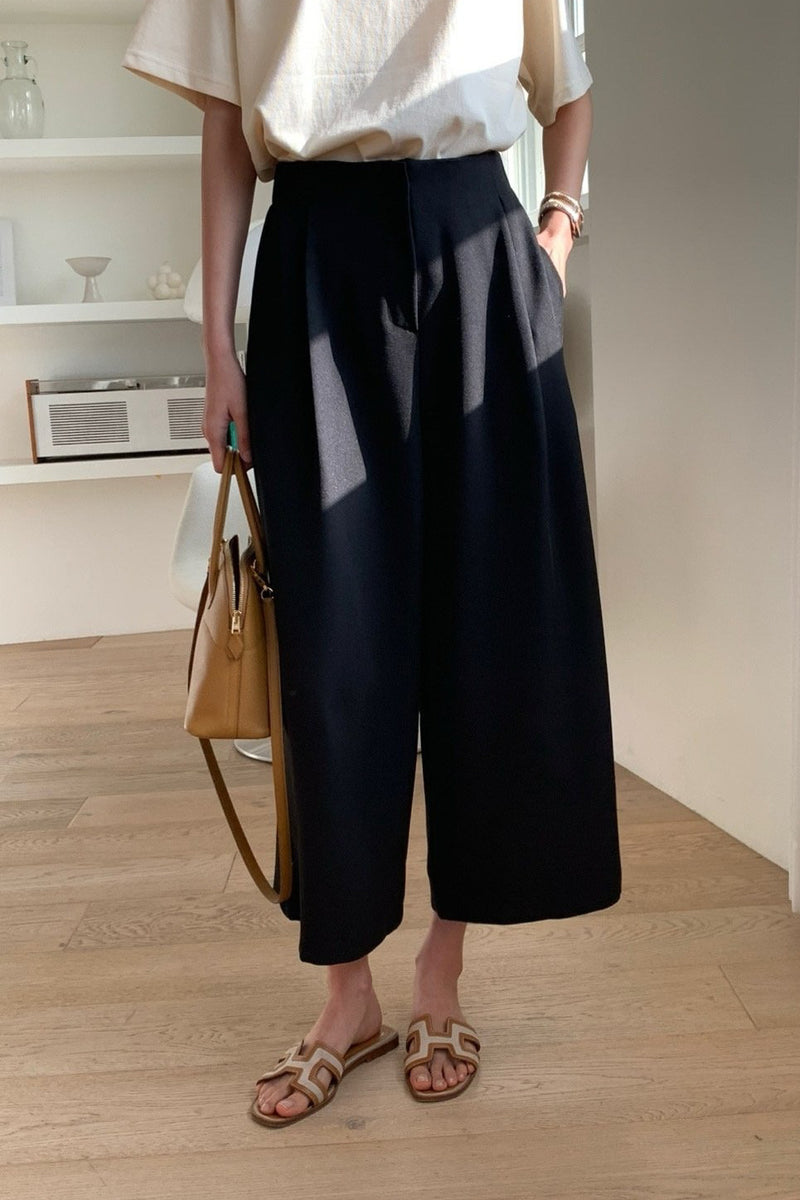 Classic Pintuck Wide Pants