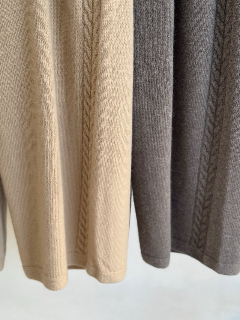 Seamless Cable Knit Pants