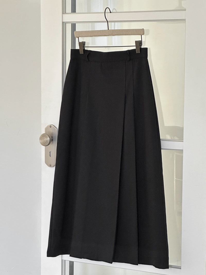 Timeless Pleated Skirt