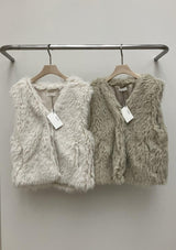 Oaa Fur Vest